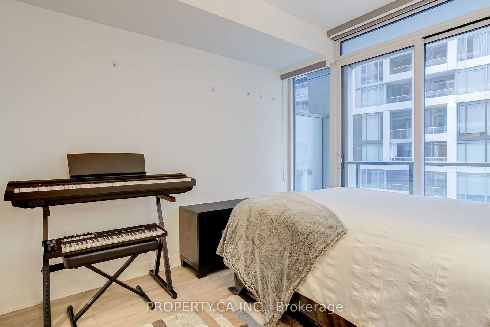 27 Bathurst St, unit 719 for sale - image #9