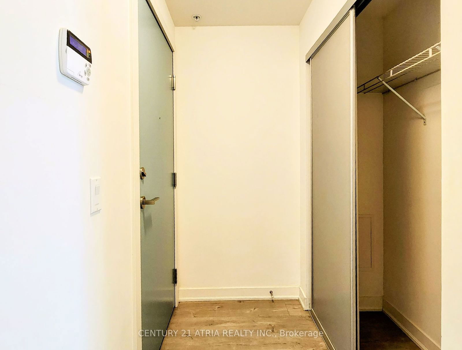 30 Nelson St, unit 520 for sale - image #3