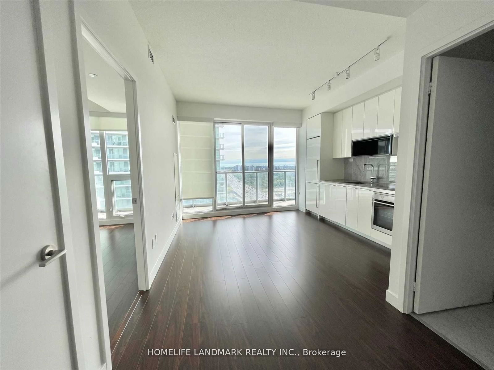 115 Mcmahon Dr, unit 2807 for rent - image #4