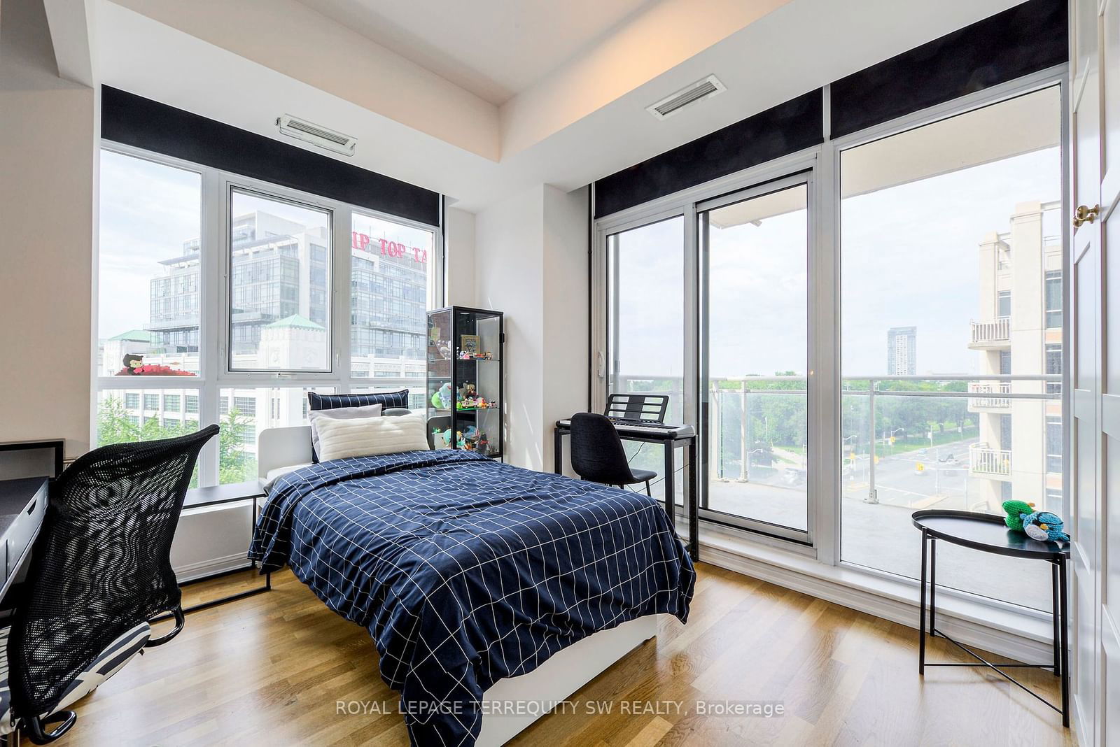 21 Grand Magazine St, unit 803 for sale - image #23