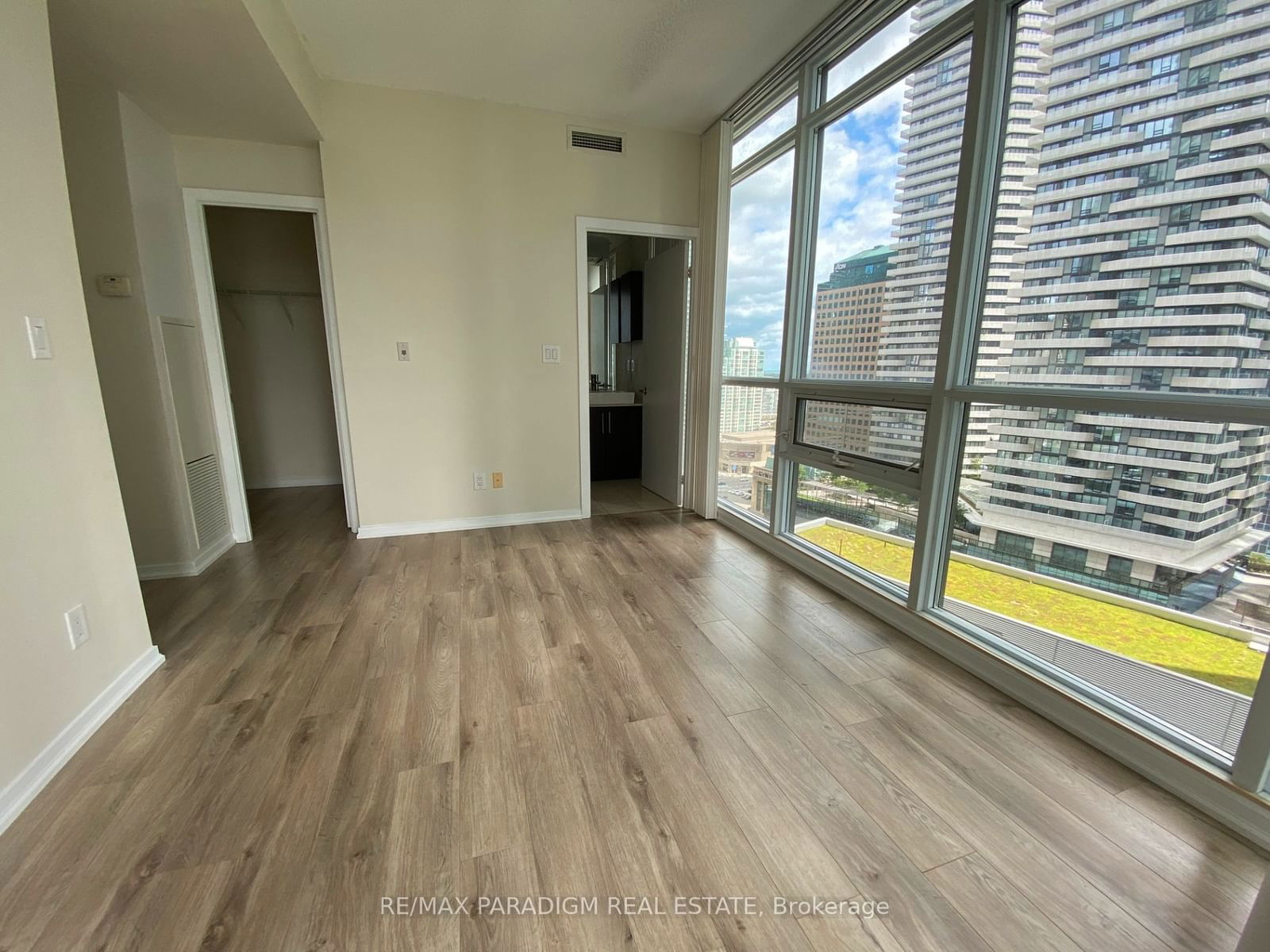 65 Bremner Blvd, unit 1702 for rent - image #10