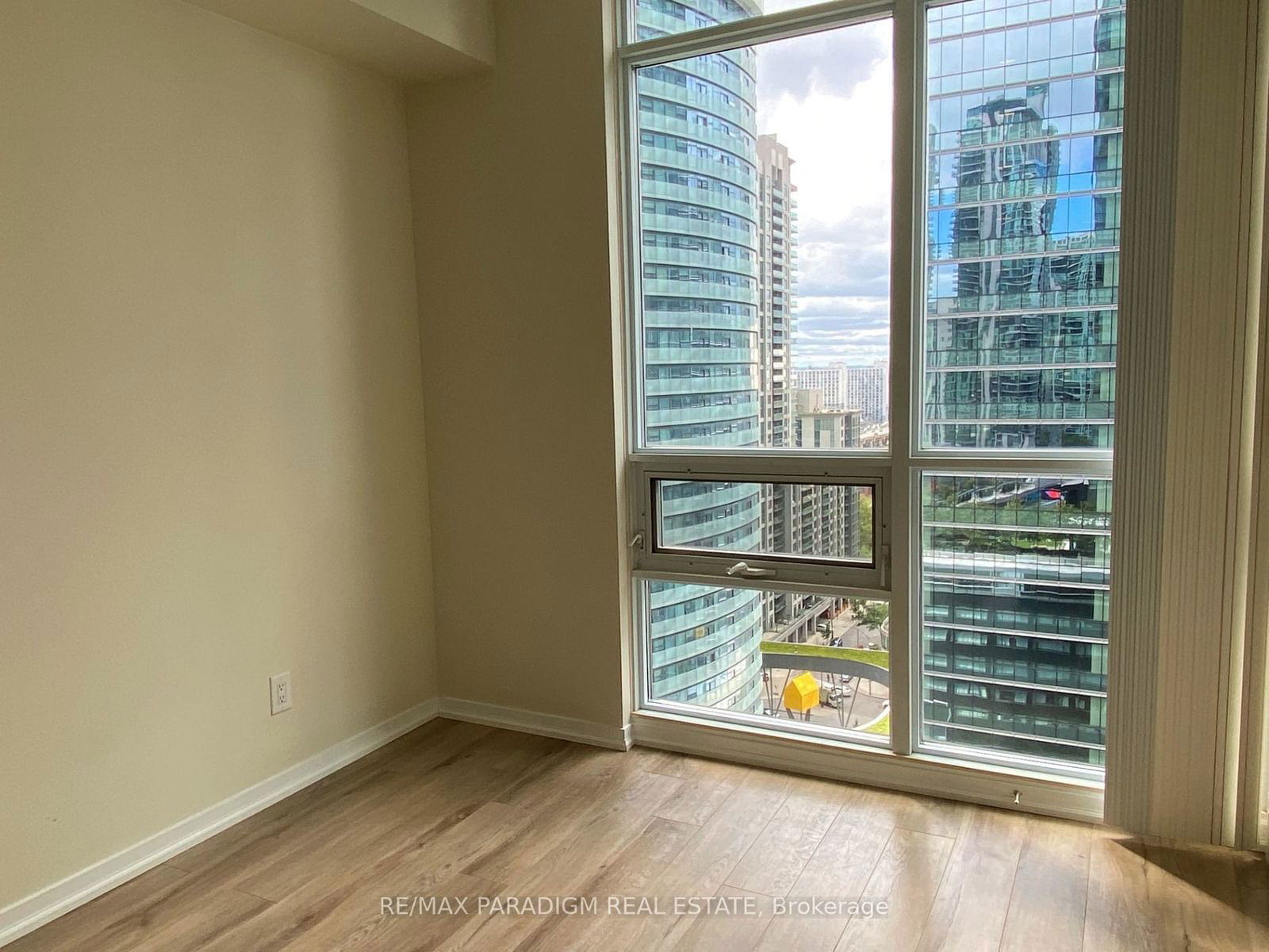 65 Bremner Blvd, unit 1702 for rent - image #9