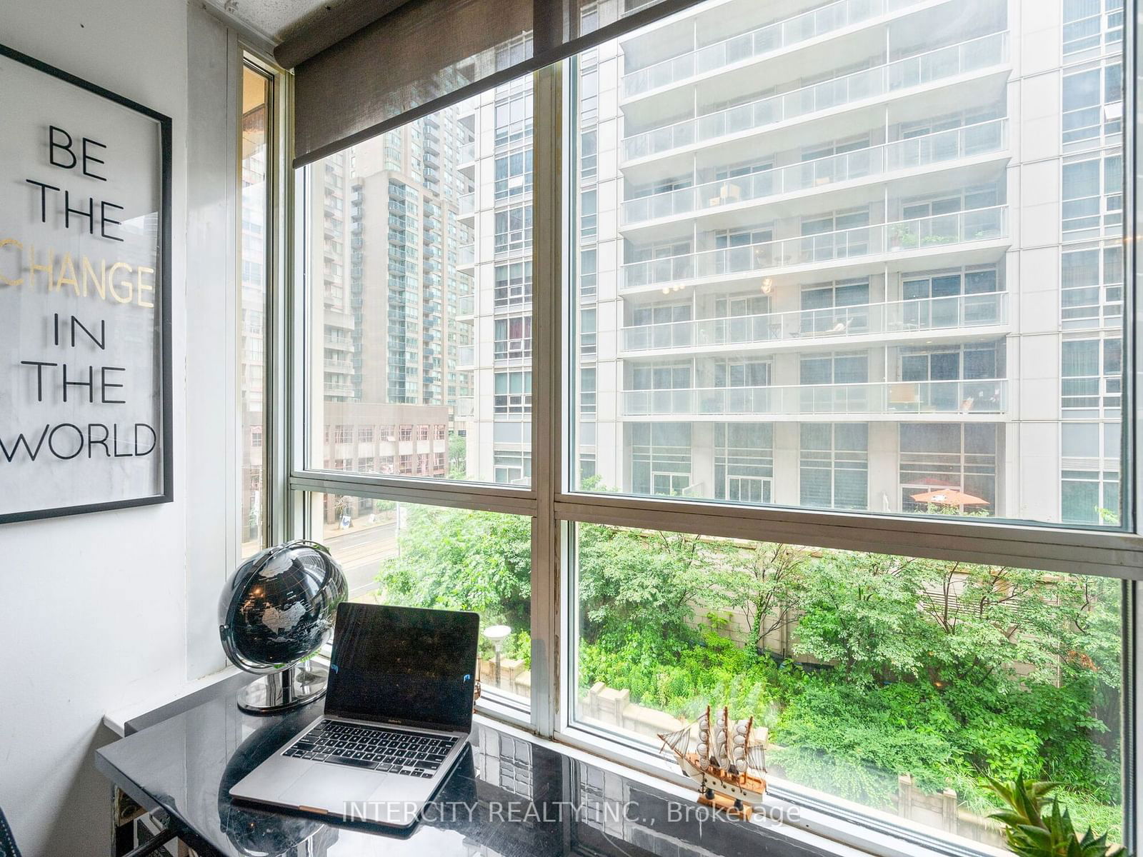 717 Bay St, unit 509 for sale - image #28