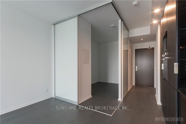 70 Temperance St, unit 4701 for rent - image #2