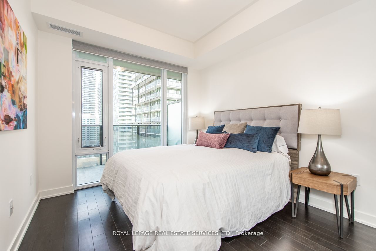 330 Richmond St W, unit 2116 for sale - image #8