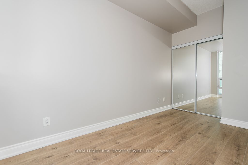 16 Yonge St, unit 2903 for sale - image #14