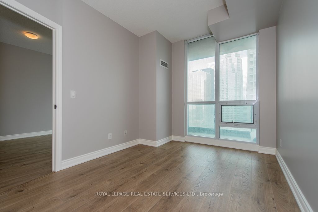 16 Yonge St, unit 2903 for sale - image #15