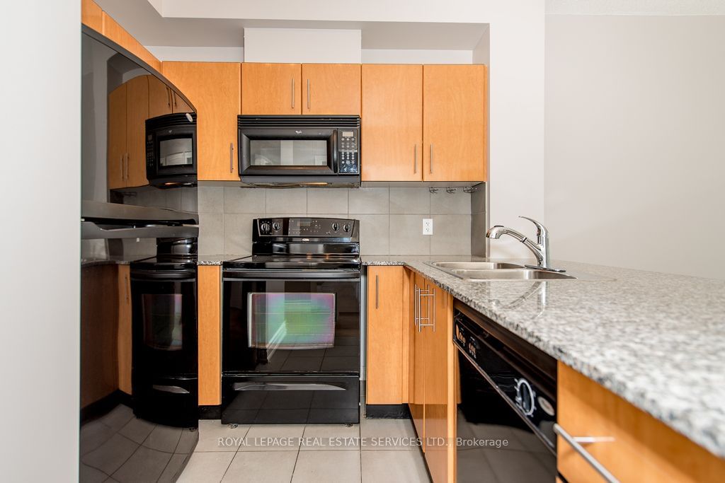 16 Yonge St, unit 2903 for sale - image #3