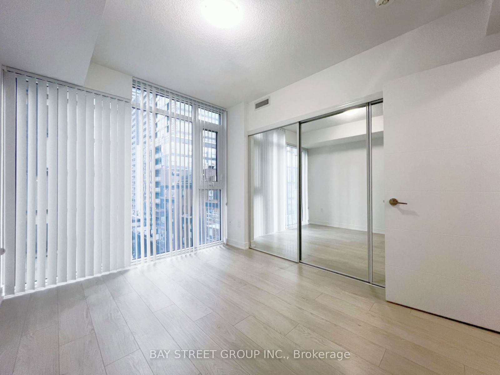 50 Wellesley St E, unit 902 for sale - image #23