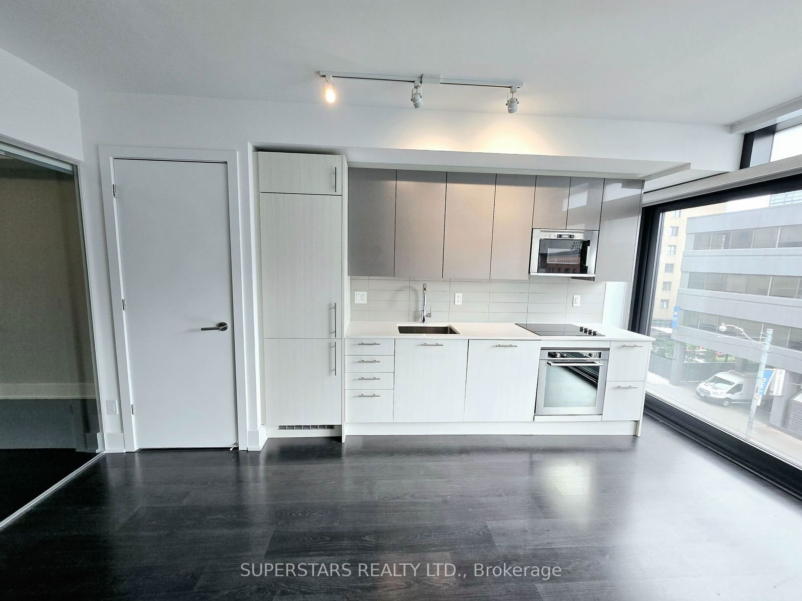 403 Church St, unit 306 for sale - image #8