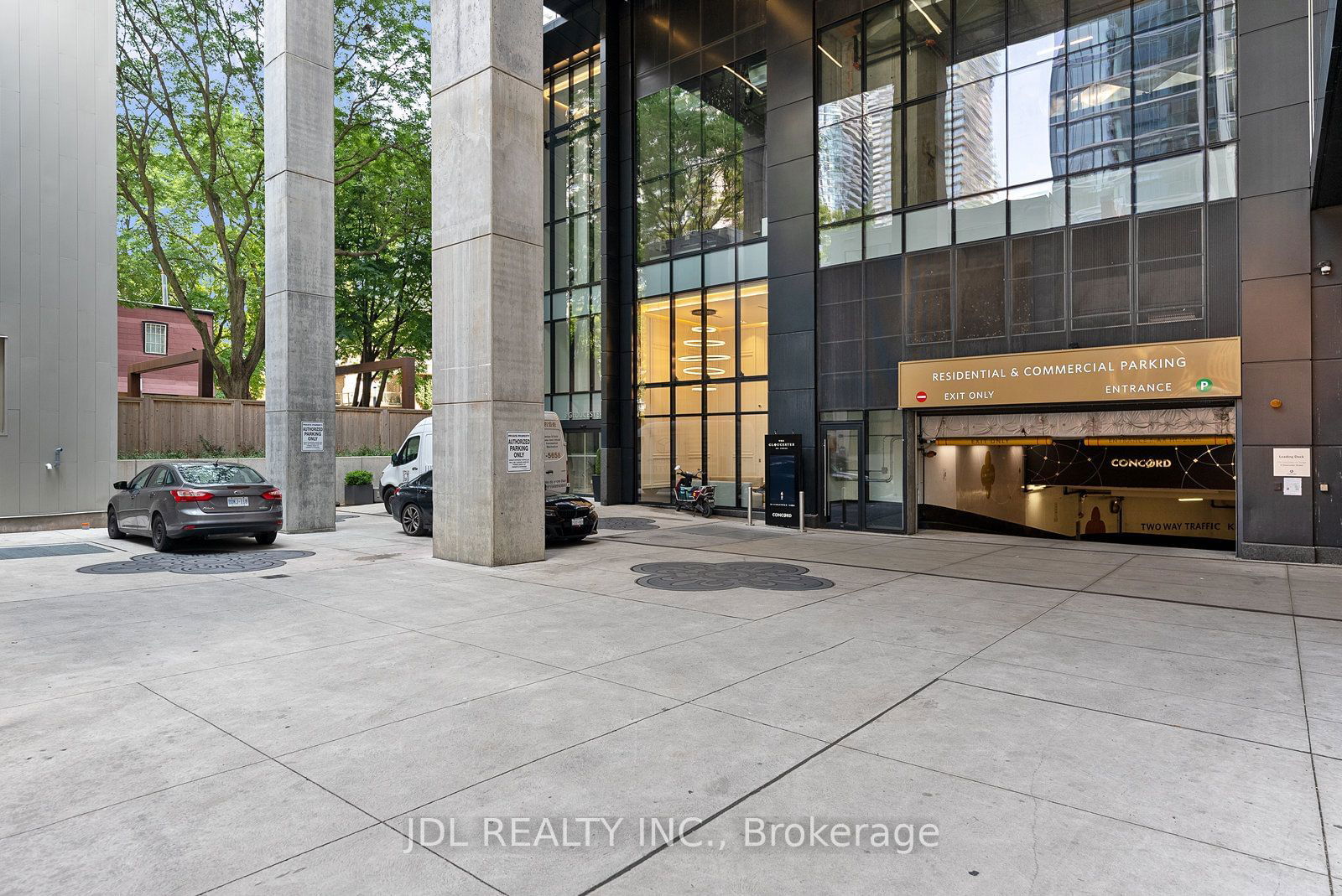 1 Gloucester St, unit 609 for sale