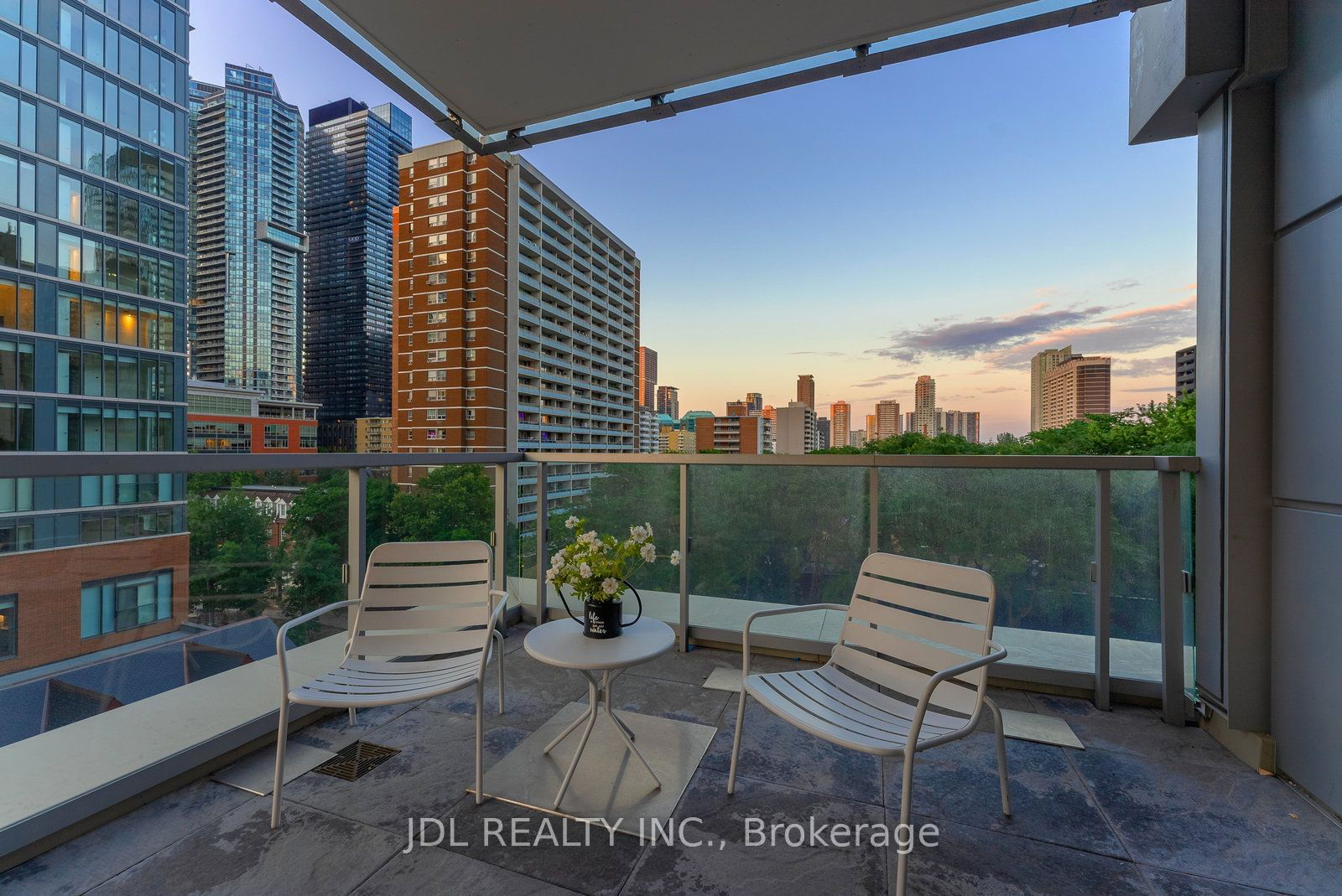 1 Gloucester St, unit 609 for sale - image #7