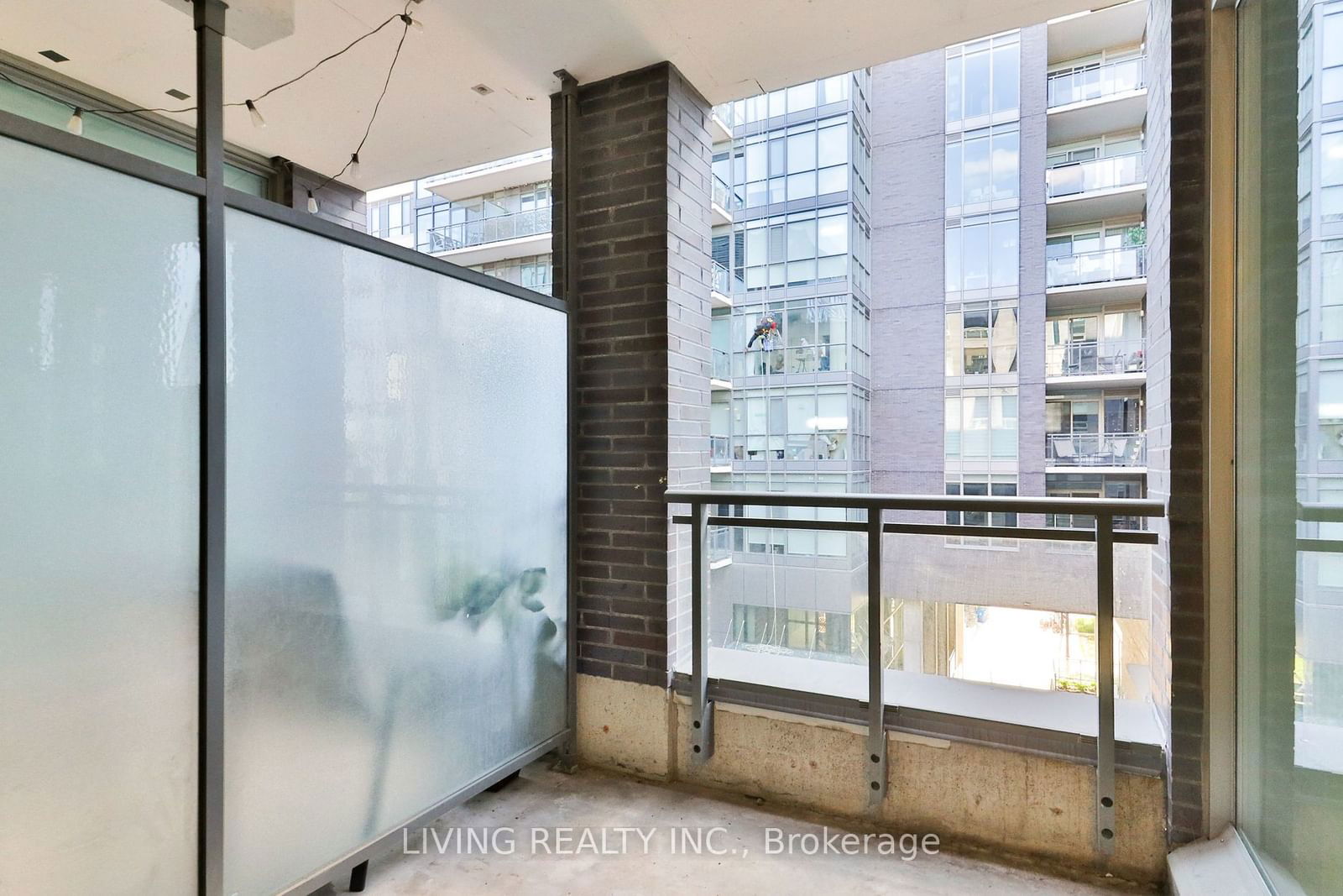 20 Gladstone Ave, unit 417 for sale