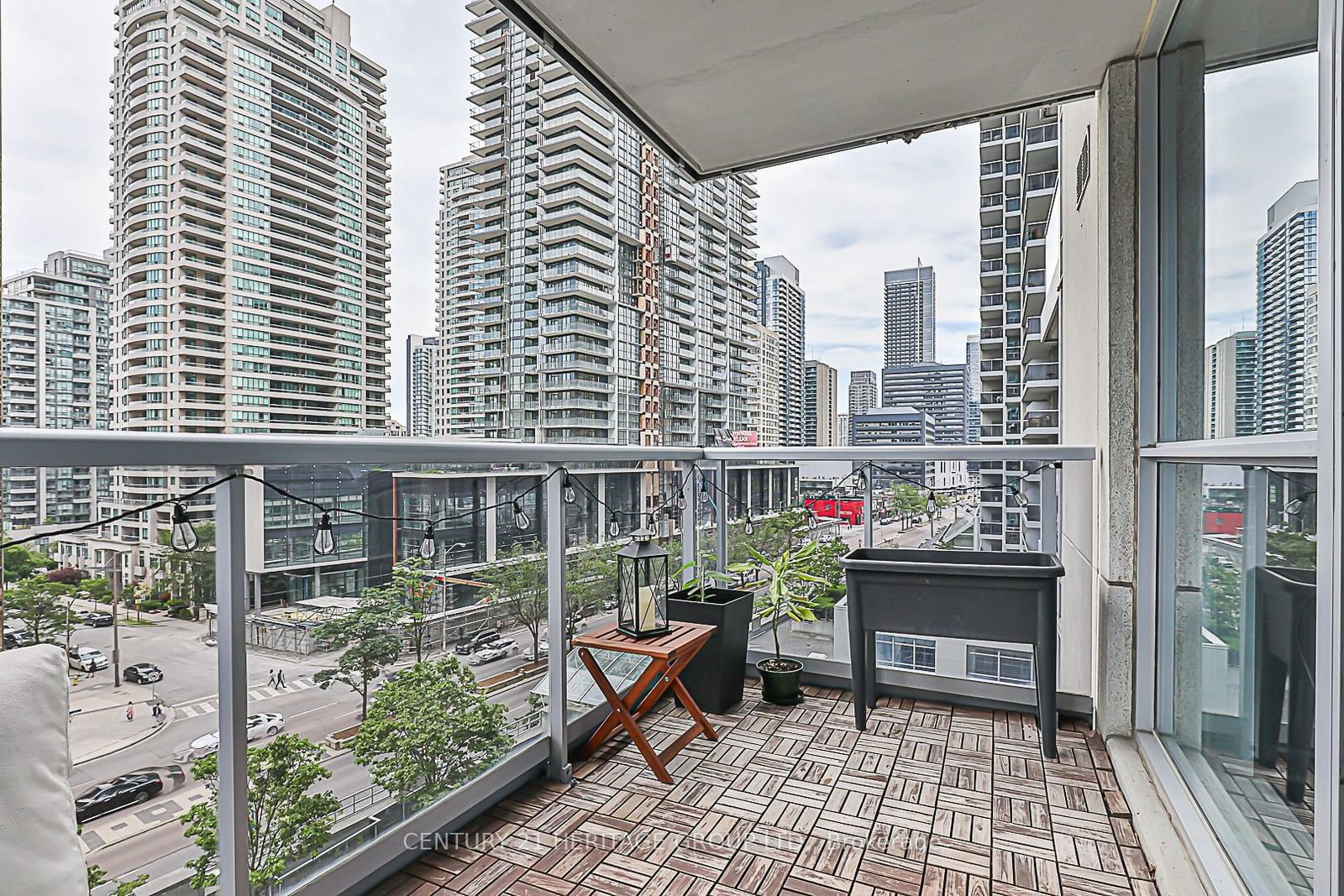 4978 Yonge St, unit 815 for sale