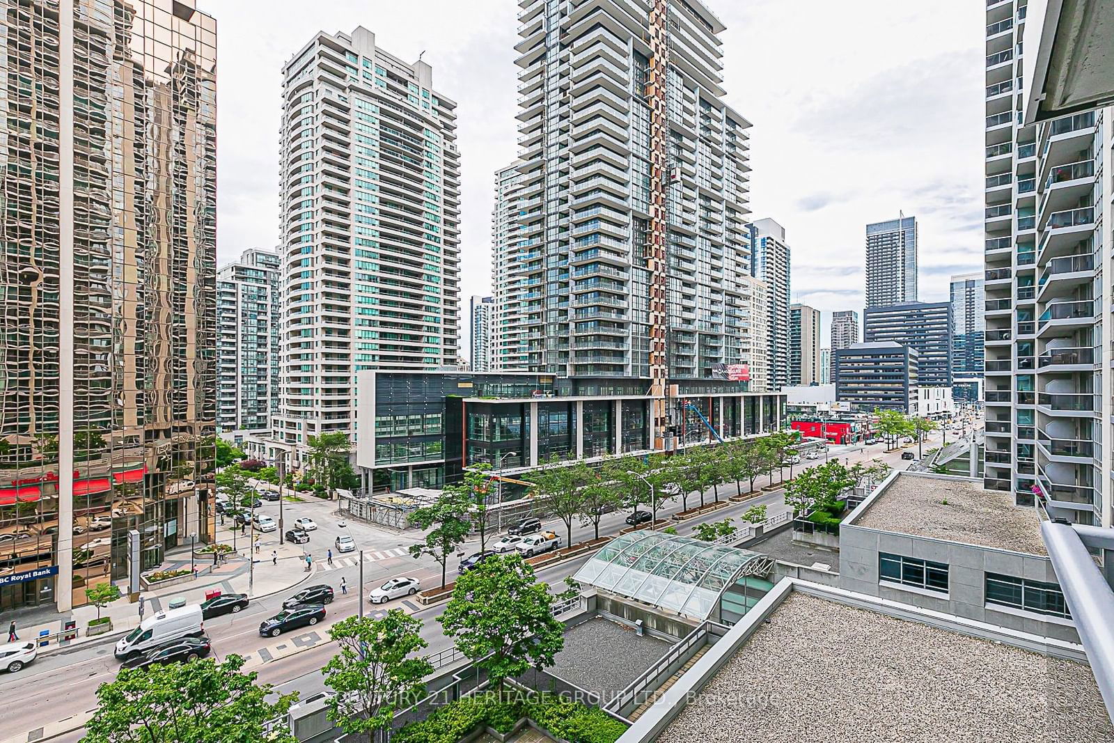 4978 Yonge St, unit 815 for sale