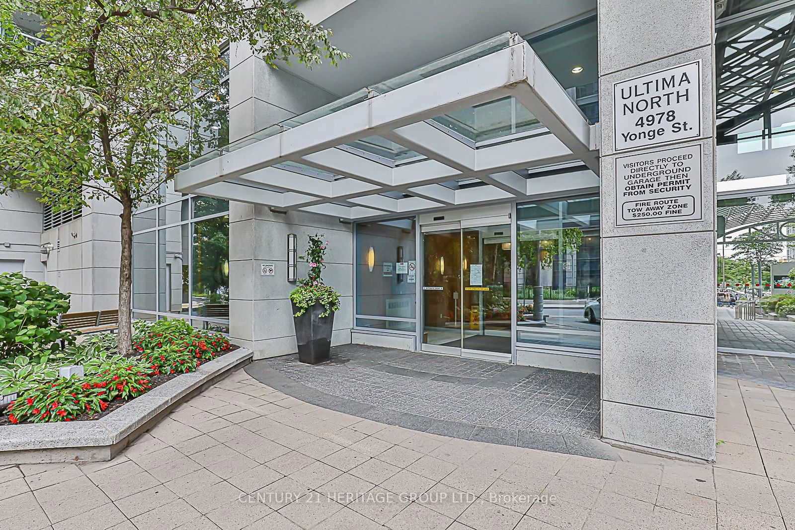 4978 Yonge St, unit 815 for sale - image #2