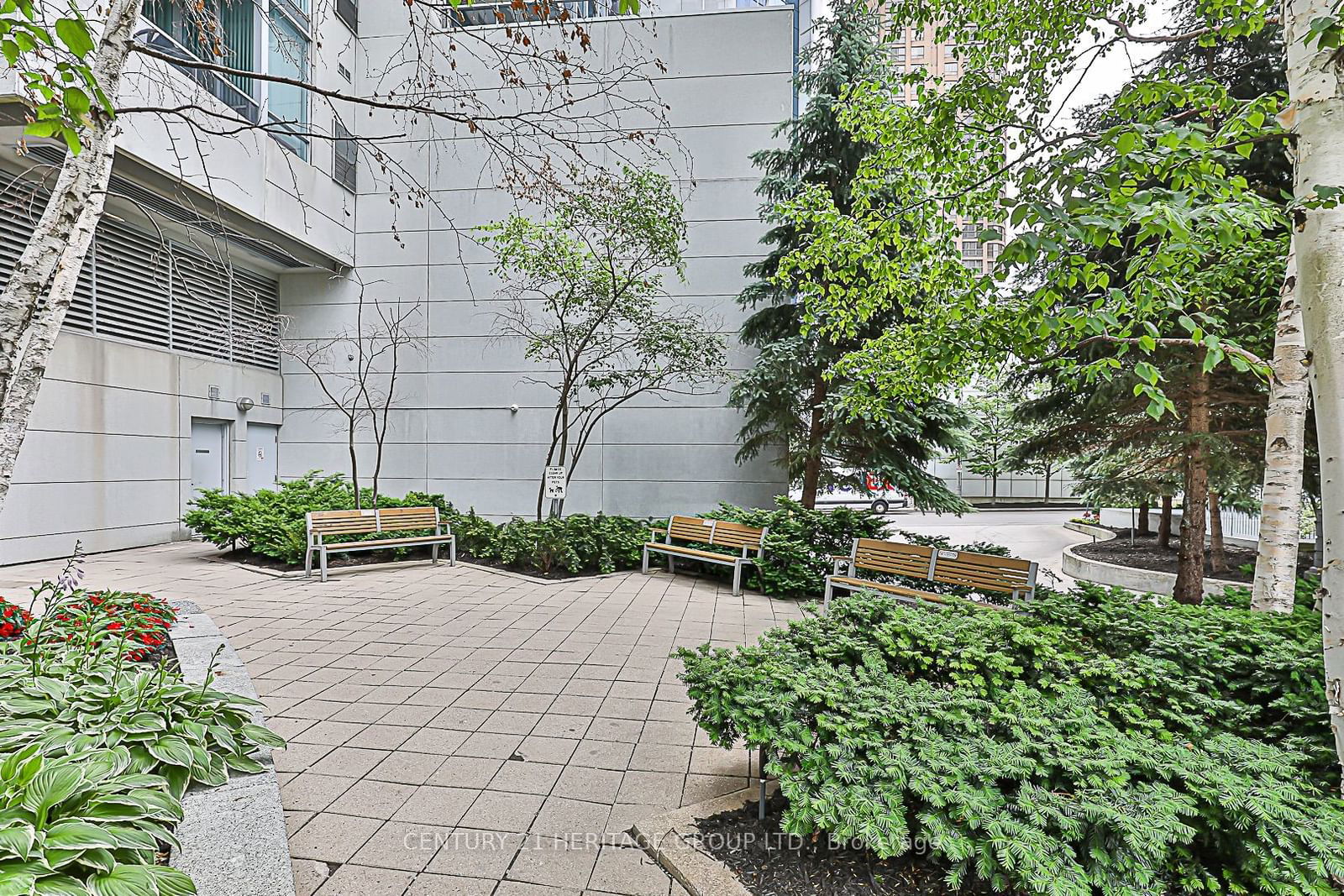 4978 Yonge St, unit 815 for sale