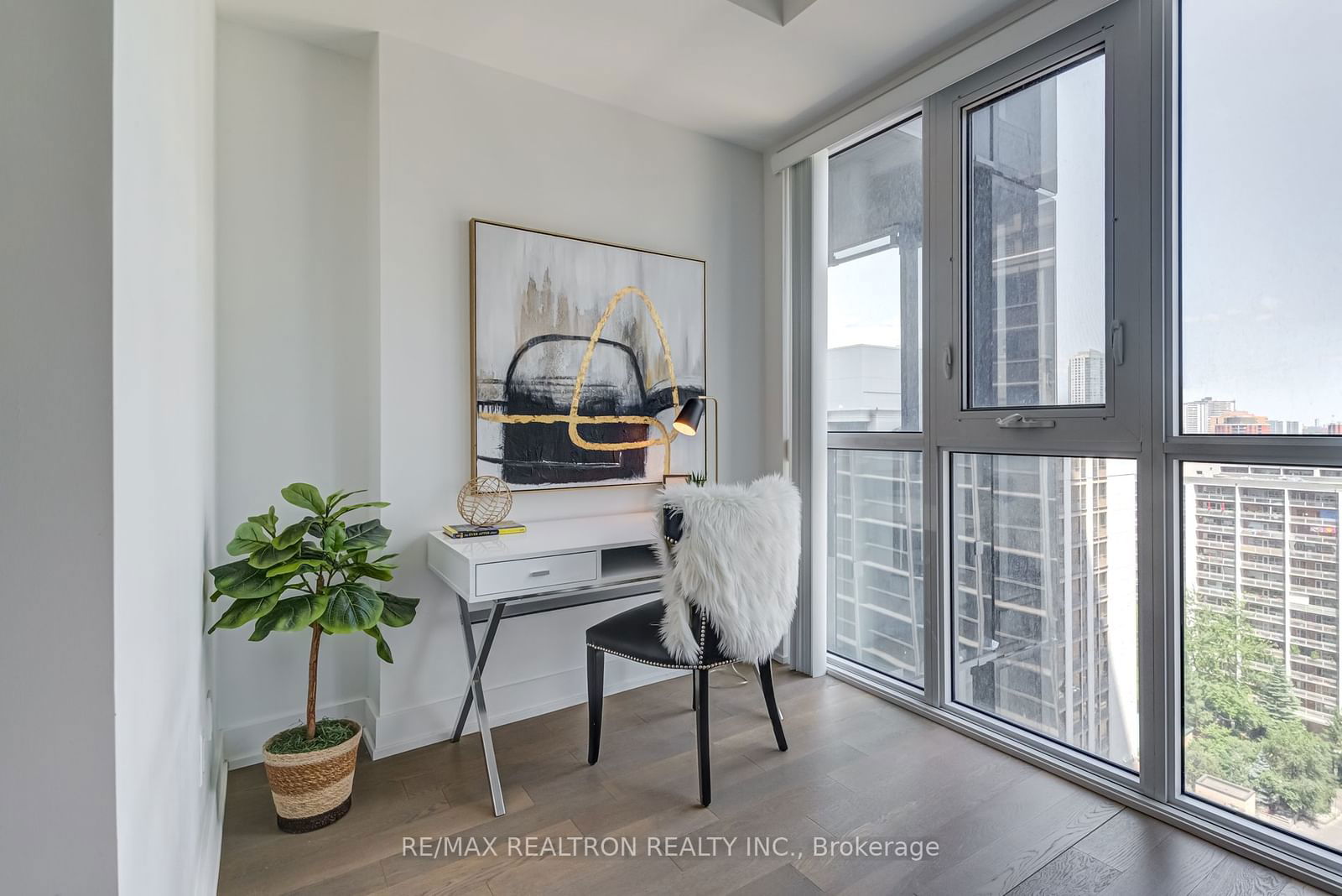 7 Grenville St, unit 1907 for sale - image #13