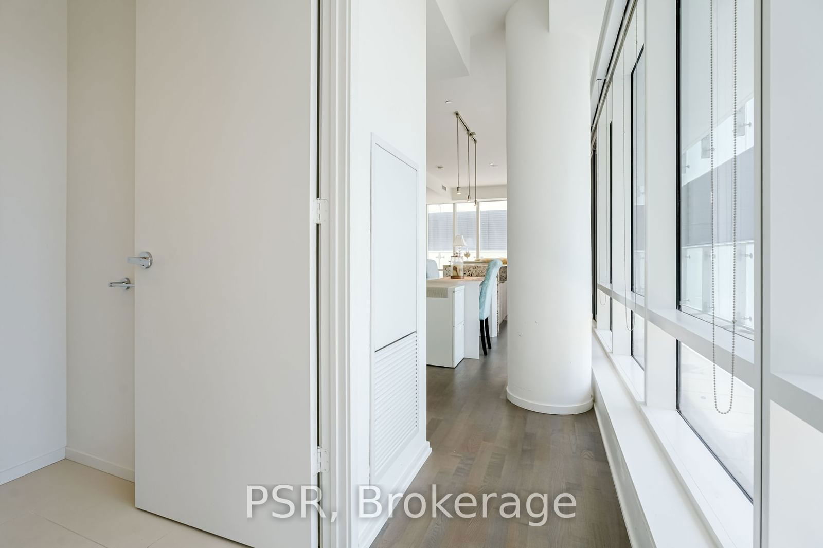 1 Bloor St E, unit 410 for rent - image #3