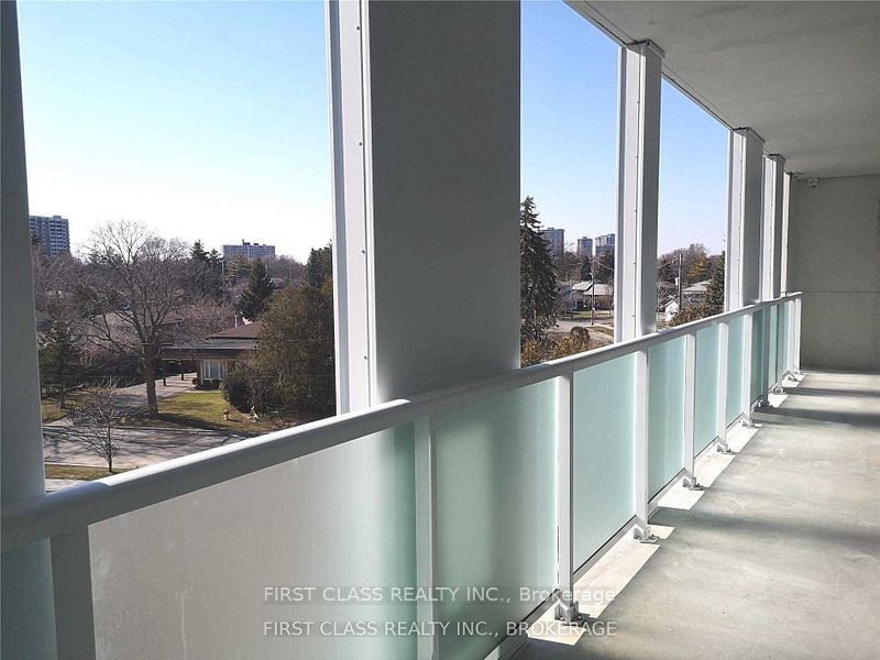 188 Fairview Mall Dr, unit 311 for rent - image #2