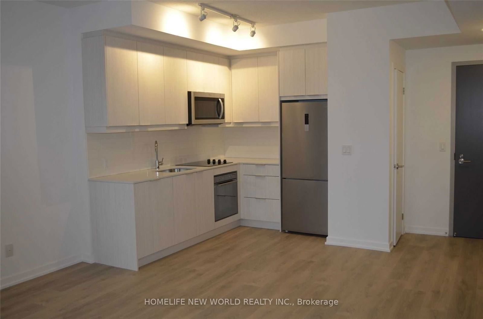 32 Forest Manor Rd, unit 504 for rent - image #8