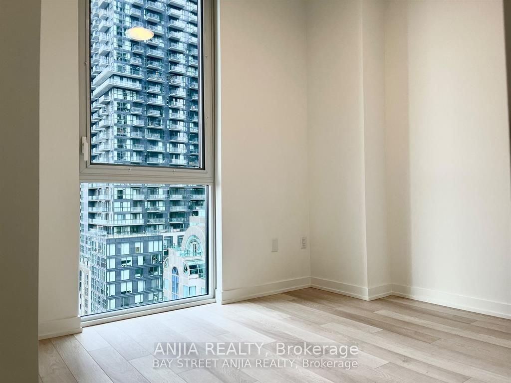 357 King St W, unit 1603 for rent - image #4