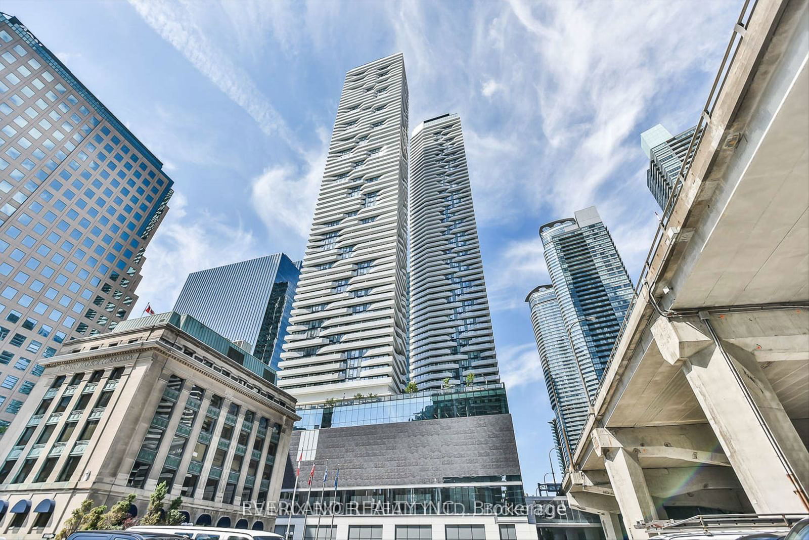 88 Harbour St, unit 1402 for rent - image #1