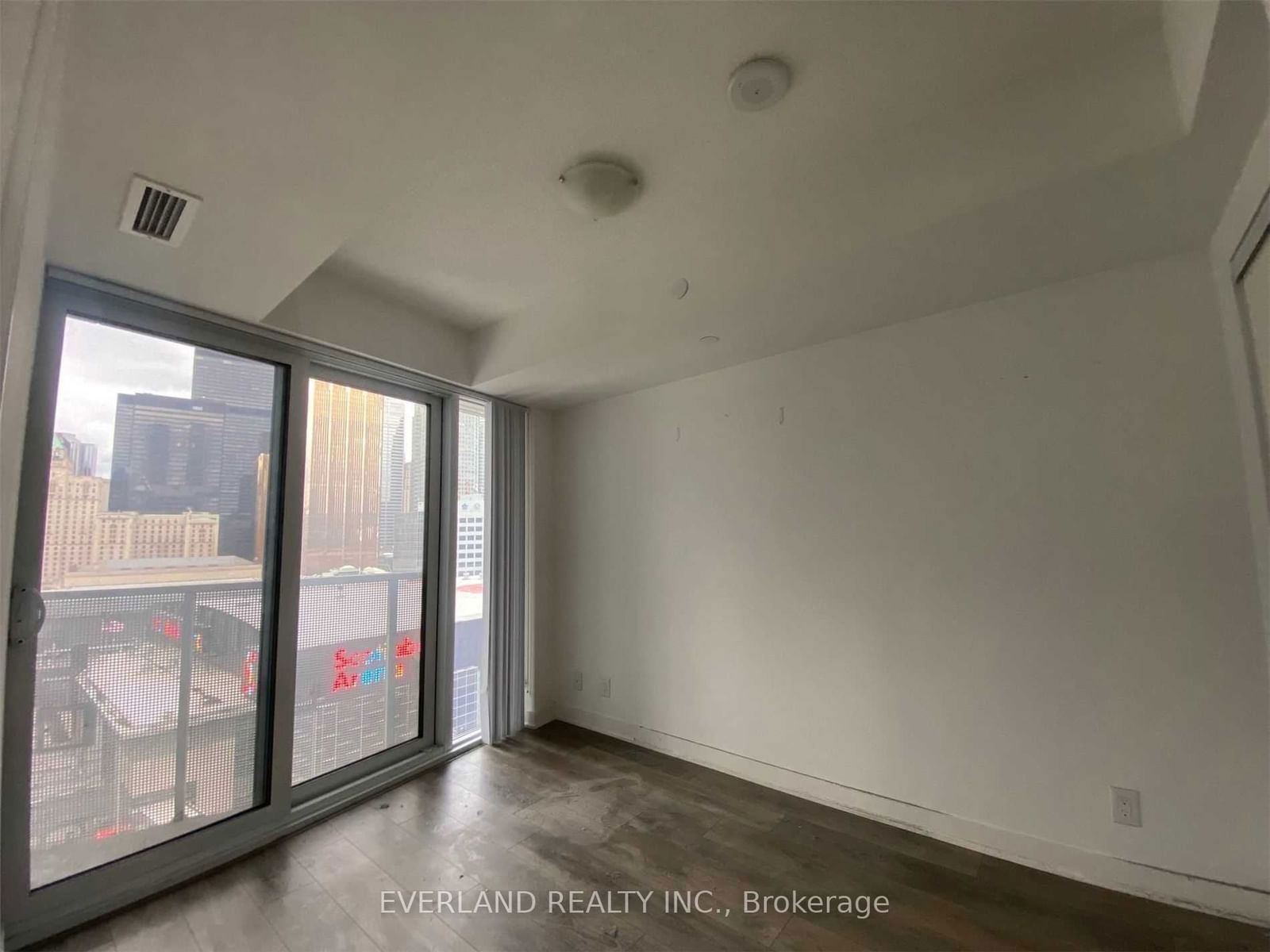 88 Harbour St, unit 1402 for rent - image #8