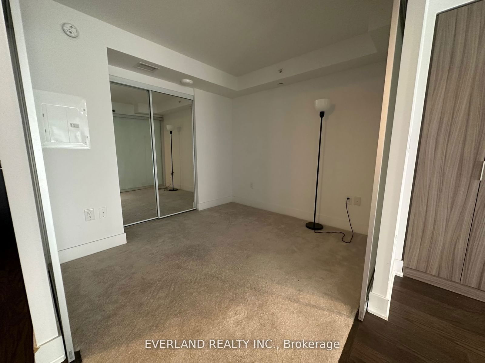 955 Bay St, unit 1309 for rent - image #6