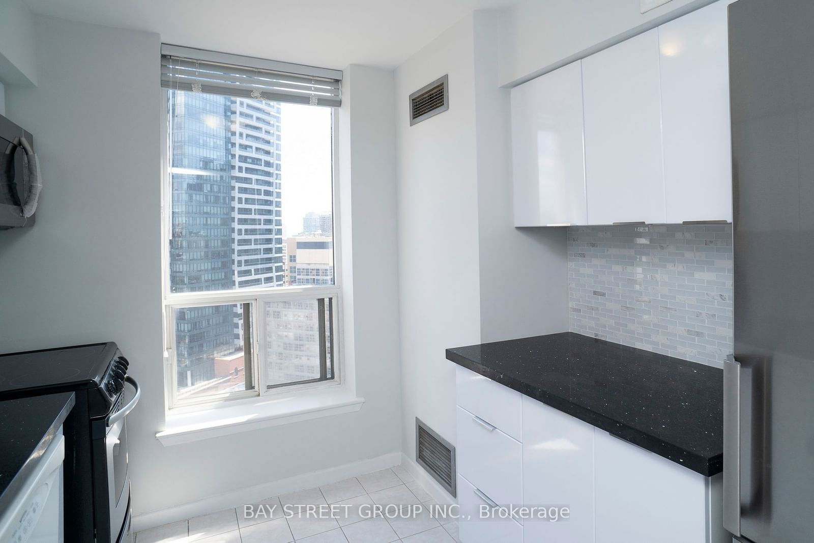 44 St Joseph St S, unit 2006 for sale - image #21