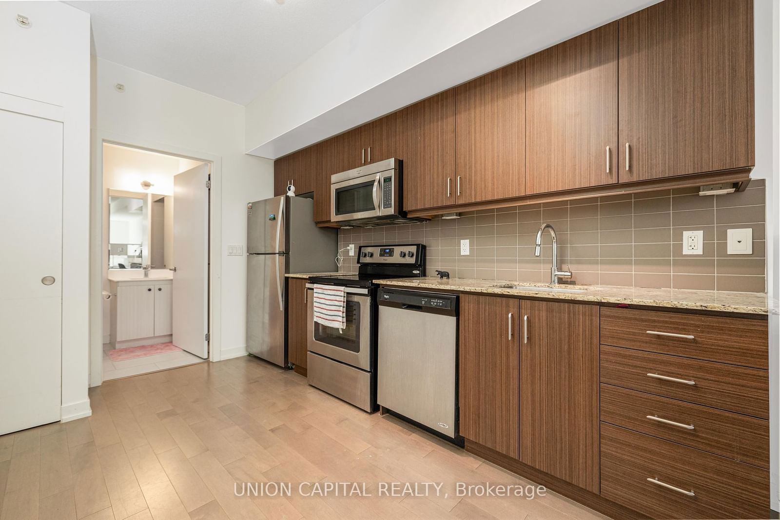 10 Willison Sq, unit 602 for sale - image #5