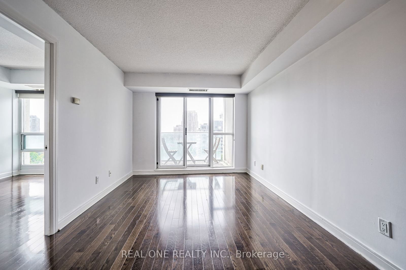 31 Bales Ave, unit 1516 for sale - image #17