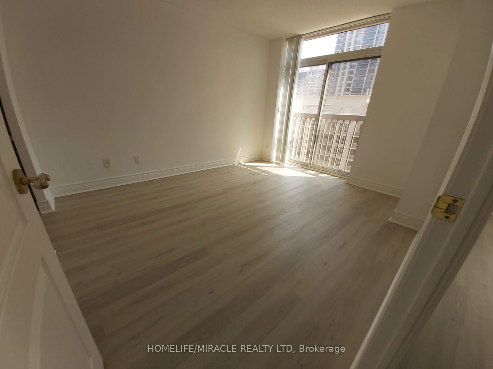 5418 Yonge St, unit 1101 for rent - image #11