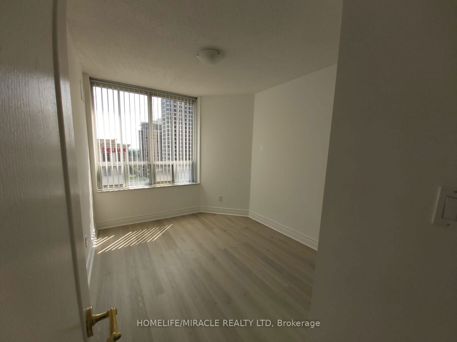 5418 Yonge St, unit 1101 for rent - image #19