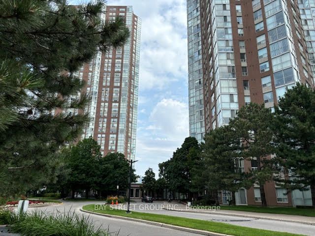 5 Concorde Pl, unit 2609 for rent - image #2