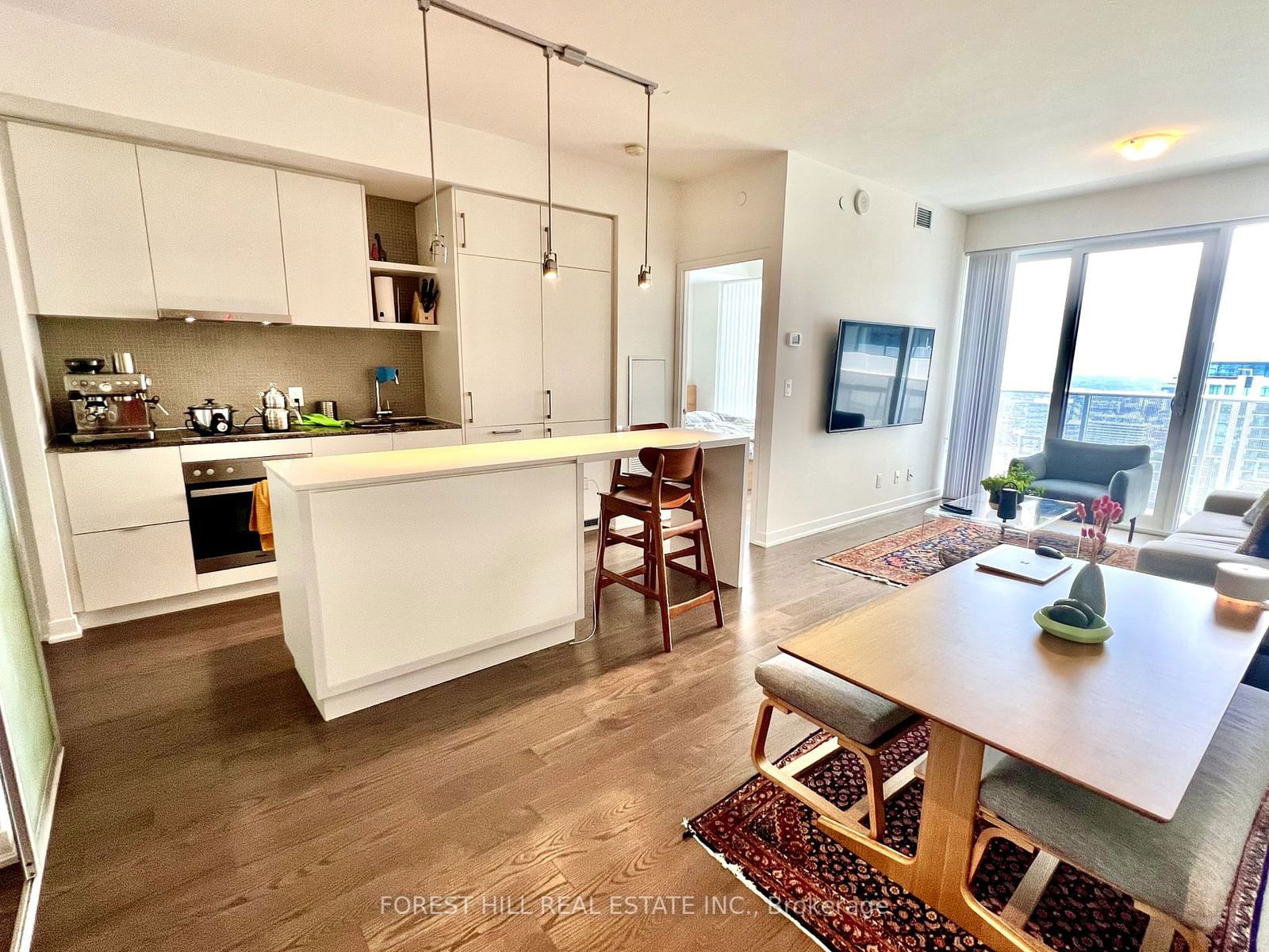 100 Harbour St, unit 5606 for sale - image #2