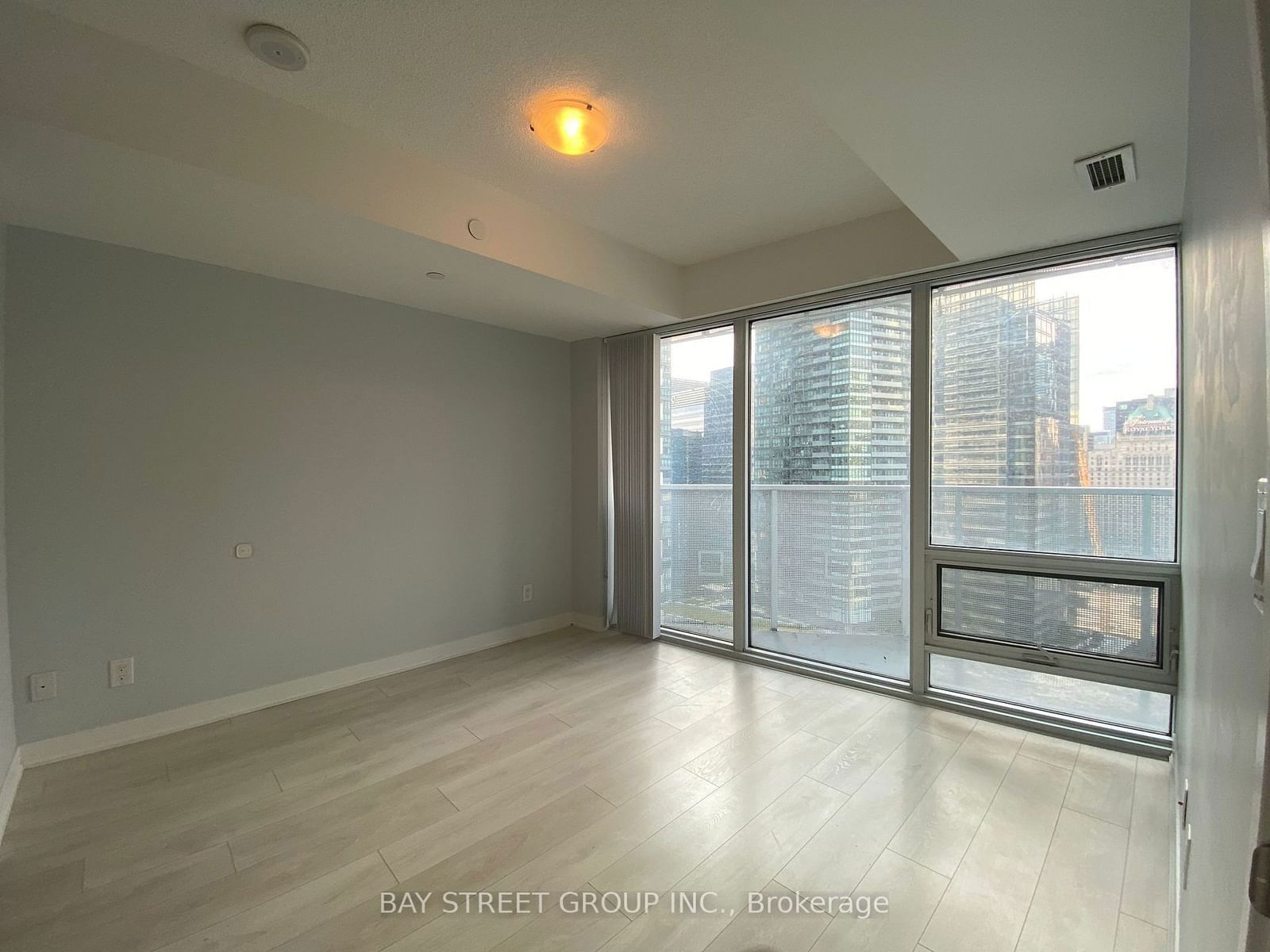 88 Harbour St, unit 2503 for rent - image #9