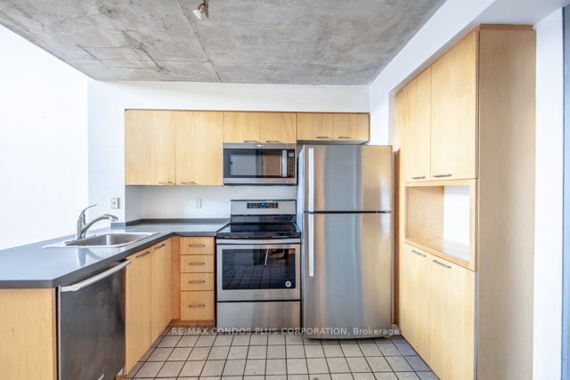 255 Richmond St E, unit 218 for rent - image #7