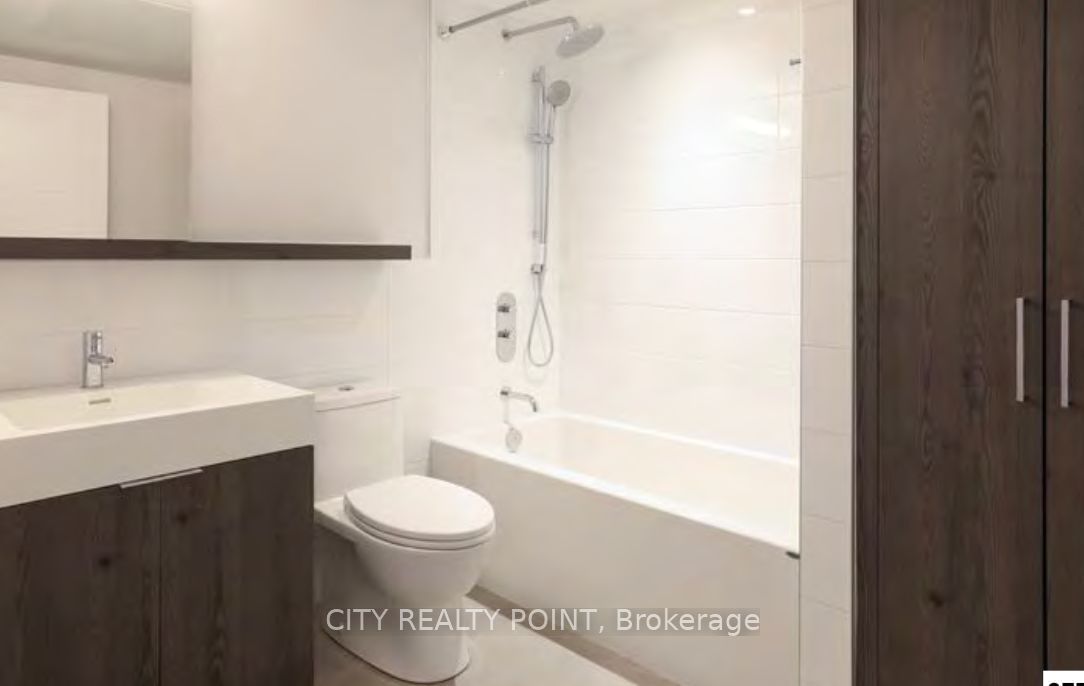 2525 Bathurst St, unit 408 for rent