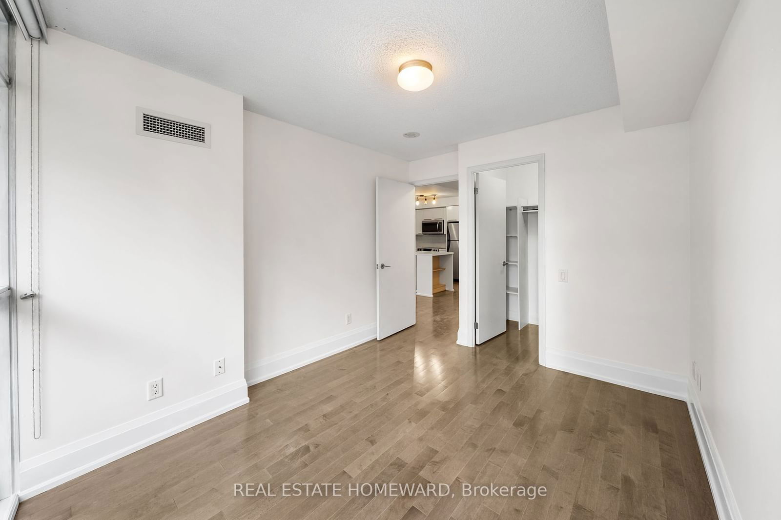 21 Carlton St, unit 1006 for rent - image #15