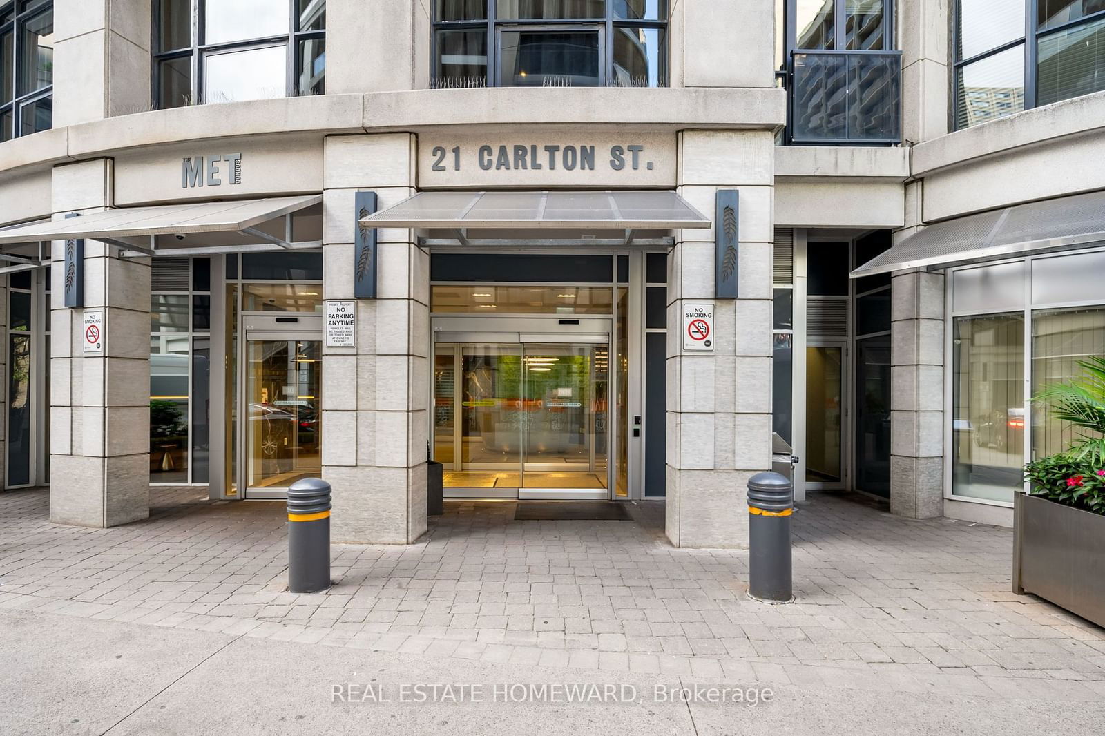 21 Carlton St, unit 1006 for rent - image #2