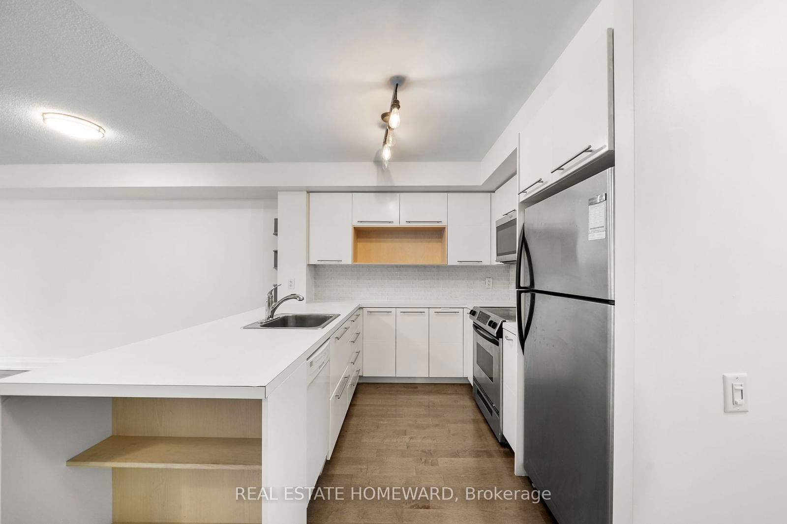 21 Carlton St, unit 1006 for rent - image #6