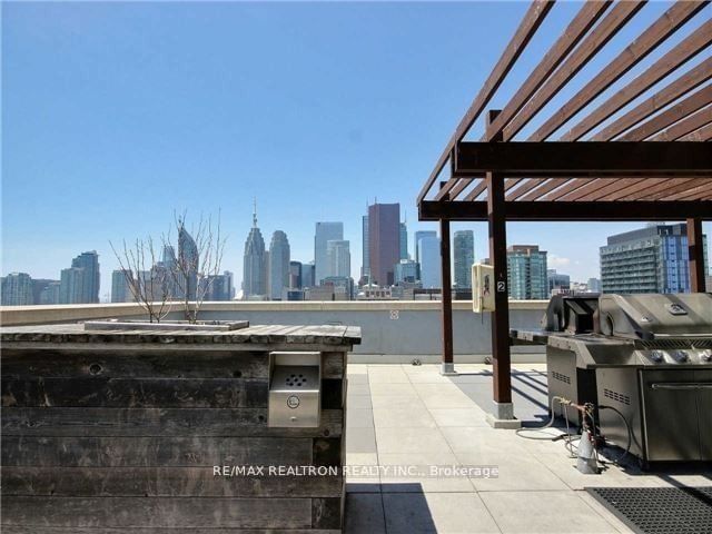 230 King St E, unit 1601 for rent - image #13