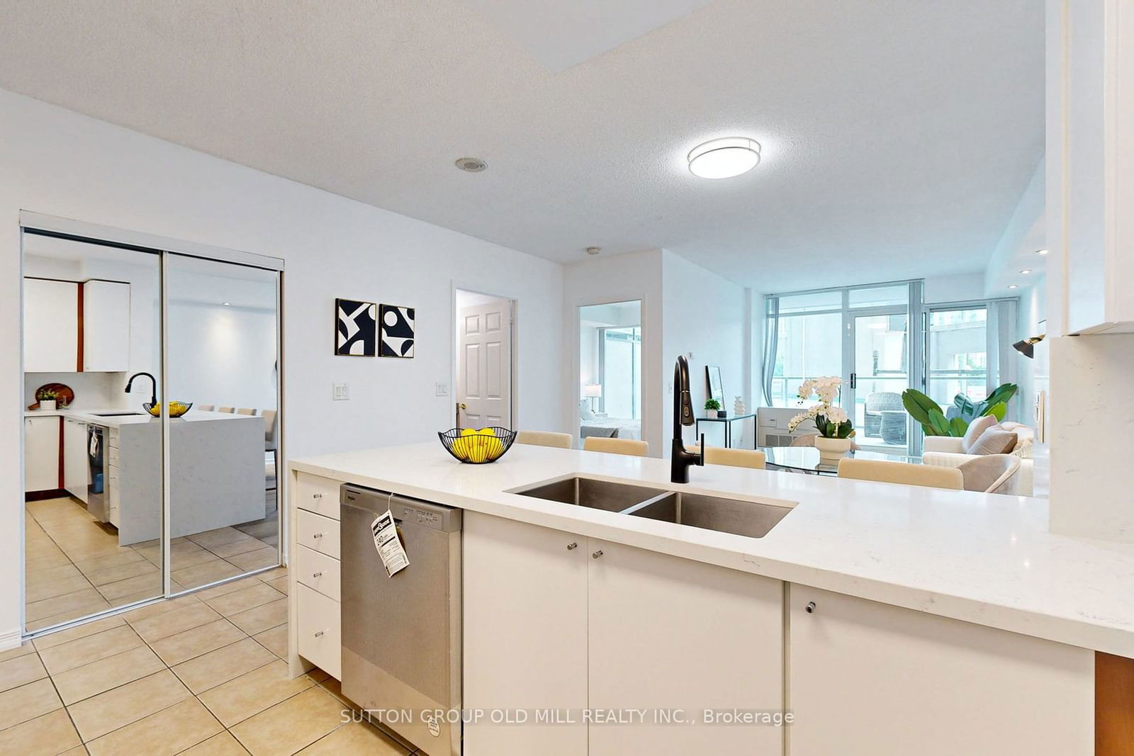 5500 Yonge St, unit 211 for sale - image #10