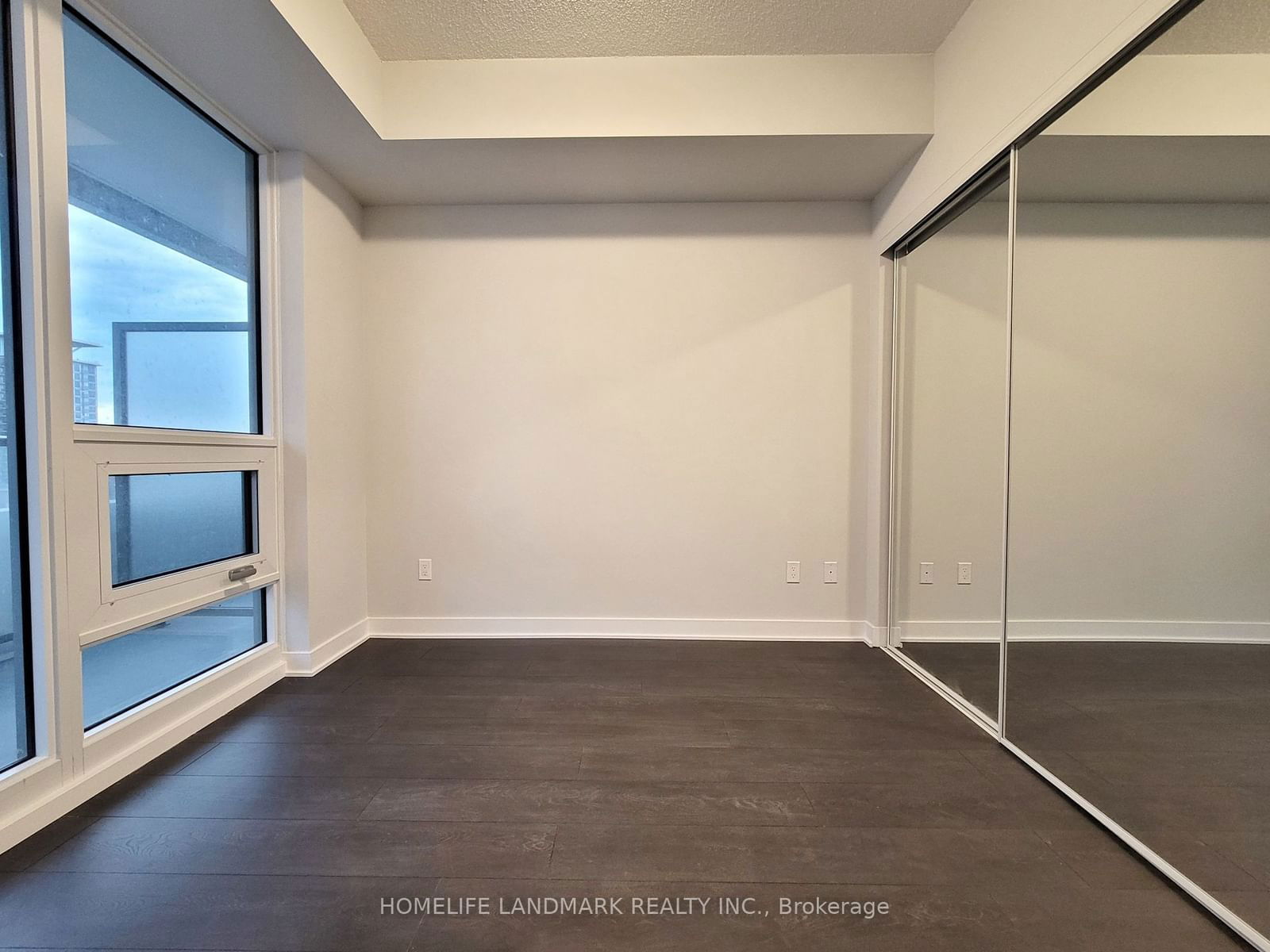 2221 Yonge St, unit 1510 for rent - image #12