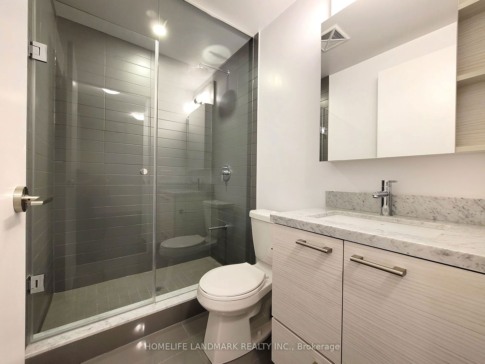 2221 Yonge St, unit 1510 for rent - image #6