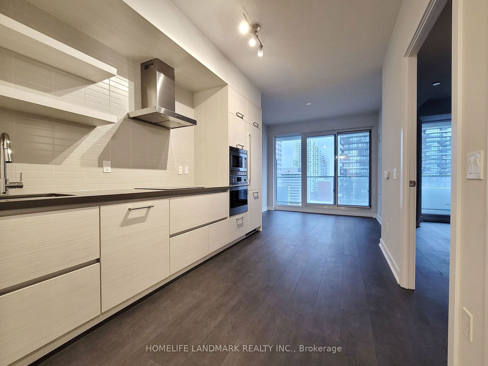 2221 Yonge St, unit 1510 for rent - image #7