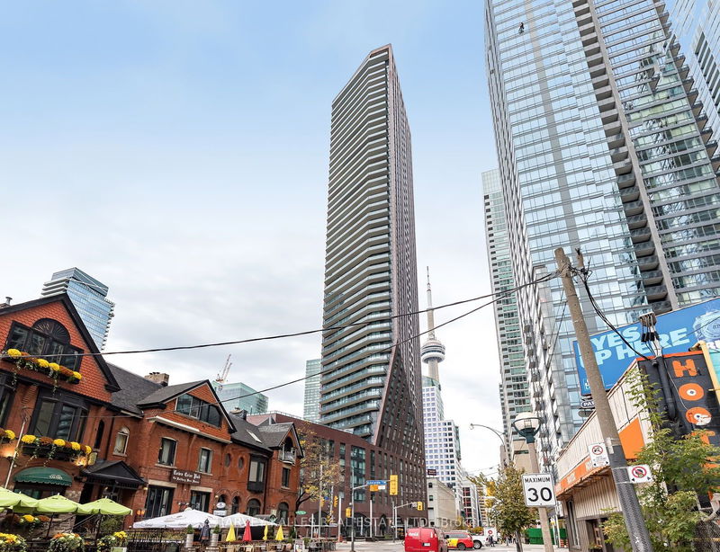 99 John St, unit 4703 for sale