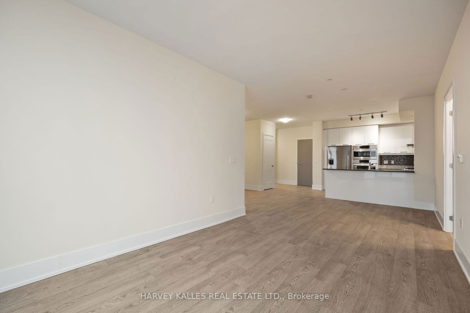 99 John St, unit 4703 for sale - image #10