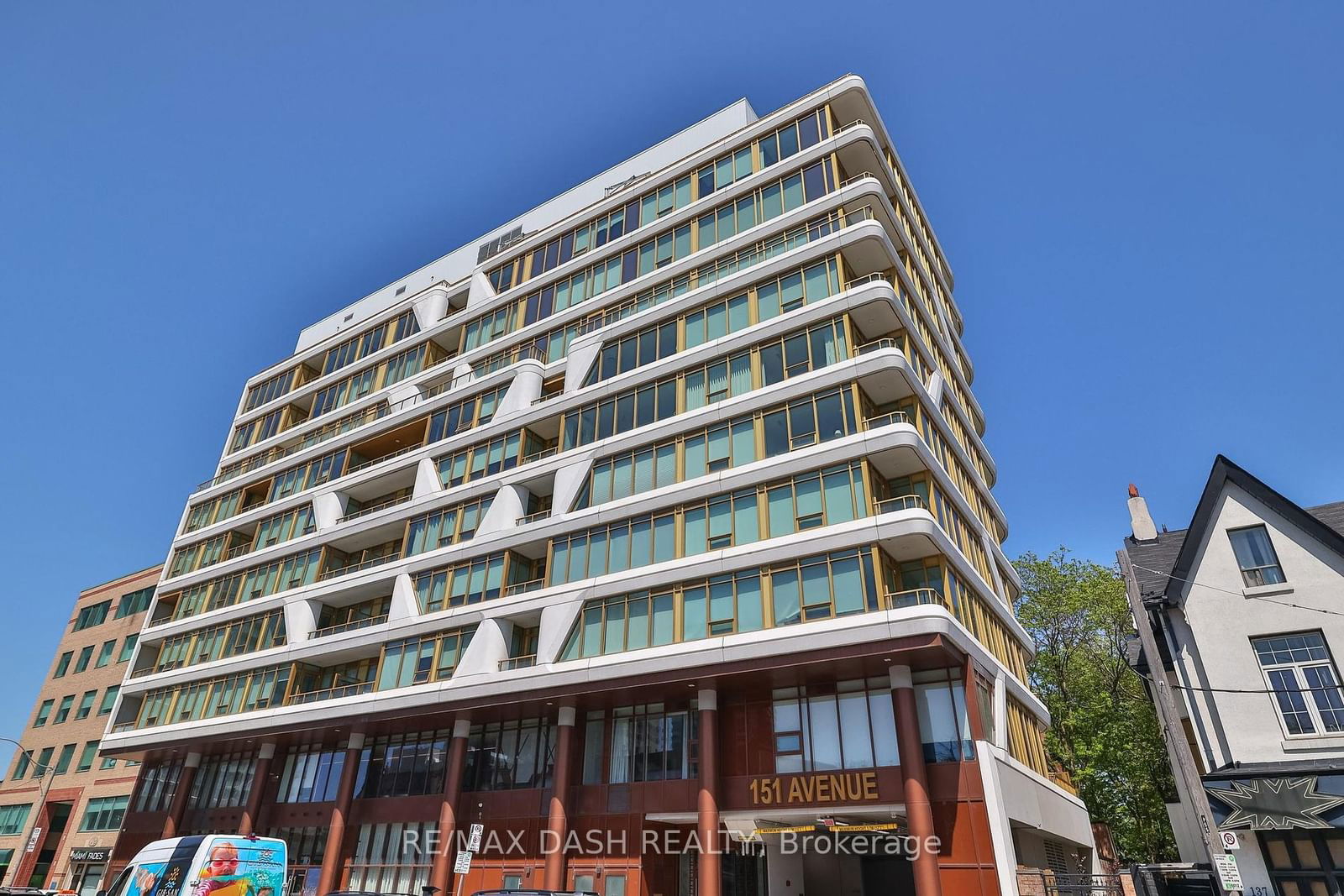 151 Avenue Rd, unit 301 for rent - image #2